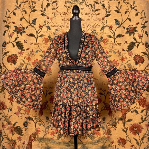 Nasty Gal Dresses & Skirts - Nasty Gal Fall Boho Bouquet Dress sz 4